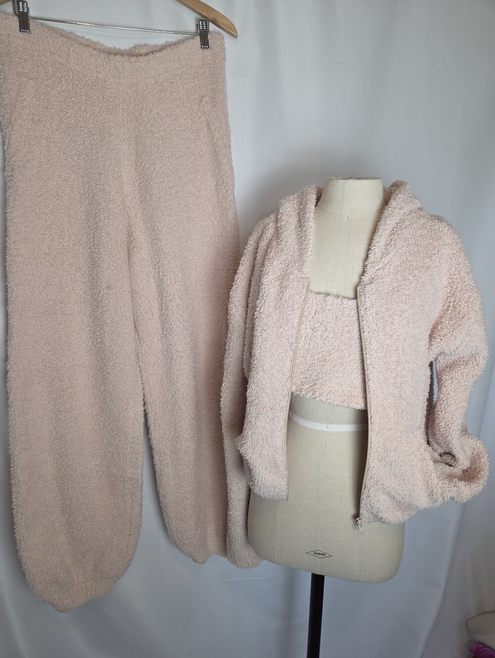 Skims Three Piece Cozy Set Pink Jogger Pants Hoodie Cropped Tank - Picture 1 of 15